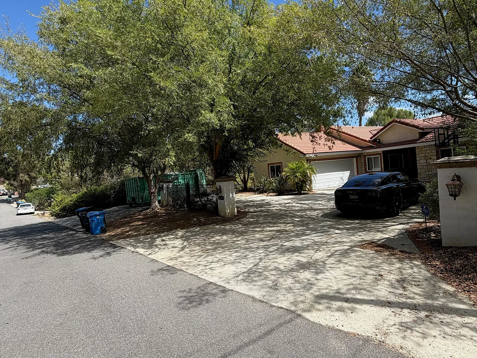 6 bed, 2670 sqft, $9,500 — Photo 3