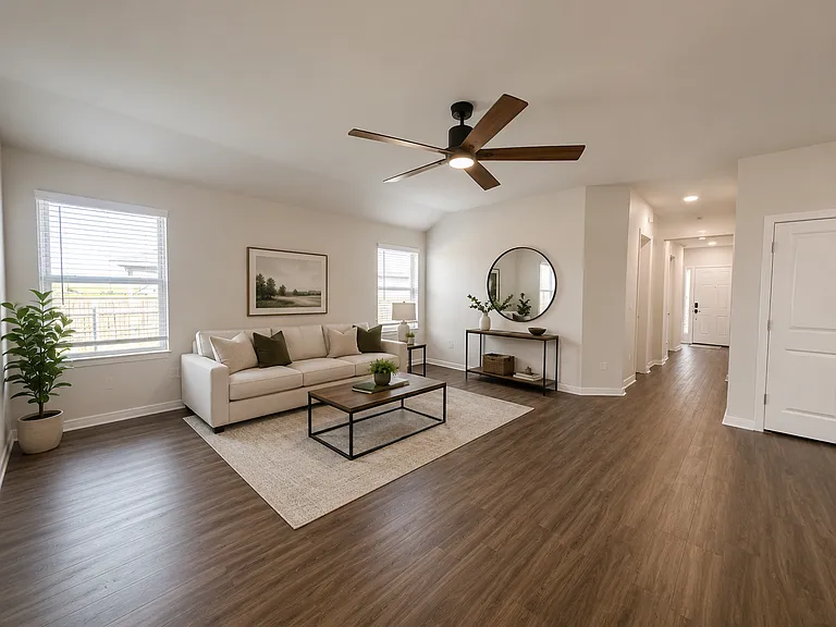 621 Xanadu Dr — Photo 2