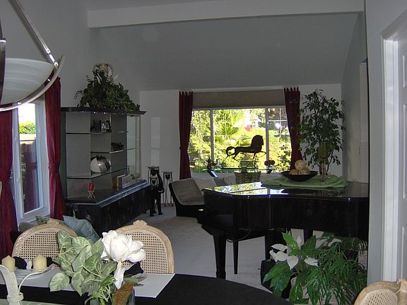 3rd image of 734 Graham Ct