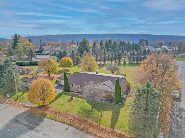 35 Purnell Ave, Tamaqua, PA 18252