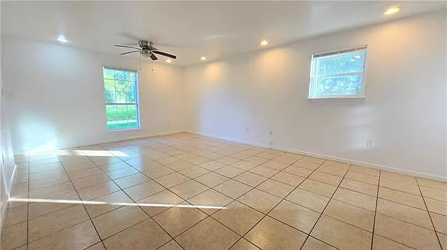 2431 Octavia Dr — Photo 3