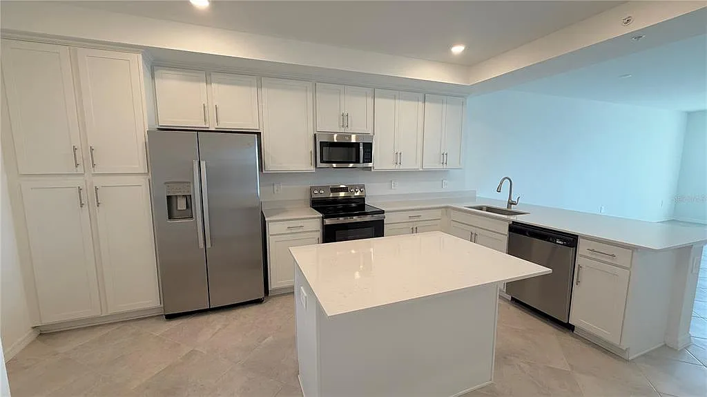 2 bed, 2.0 bath, 1120 sqft, $2,800 — Photo 2