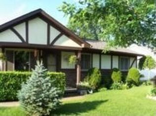 667 W Hamburg St, Pinckney, MI