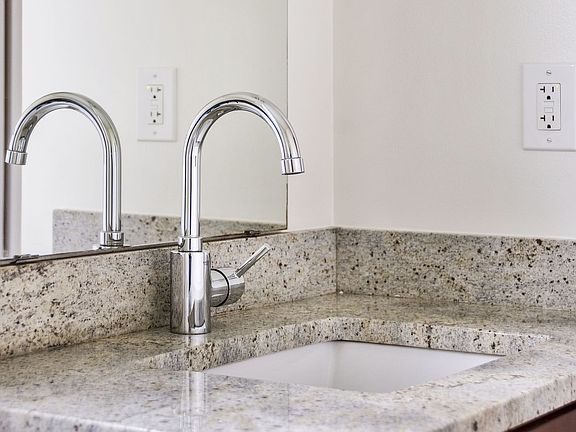 5th image of 490 42nd St APT 4