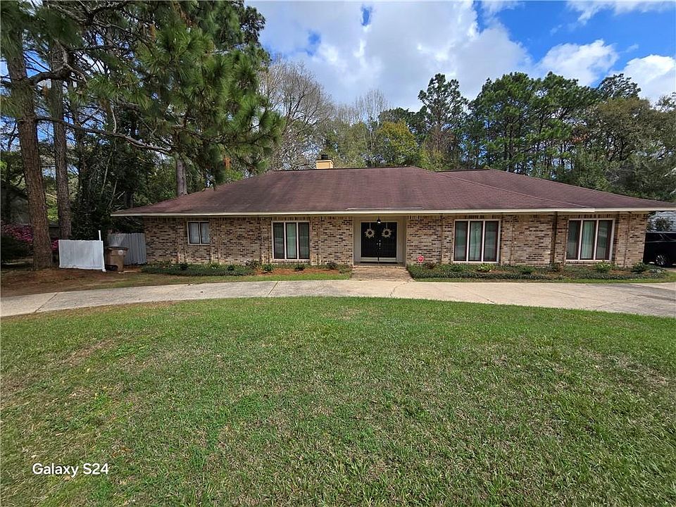 1st image of 1429 Regency Oaks Dr E