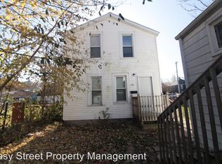 140 4th Ave, Moline, IL 61265