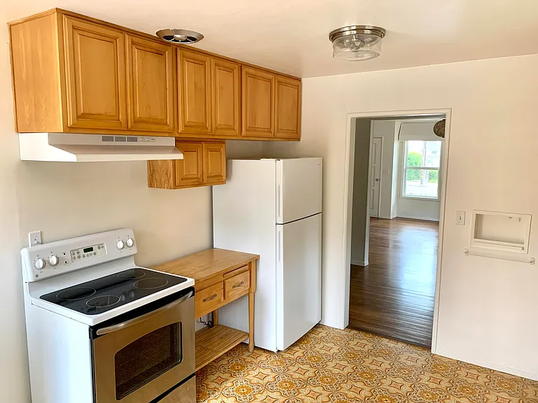 1426 Shoreline Dr — Photo 6
