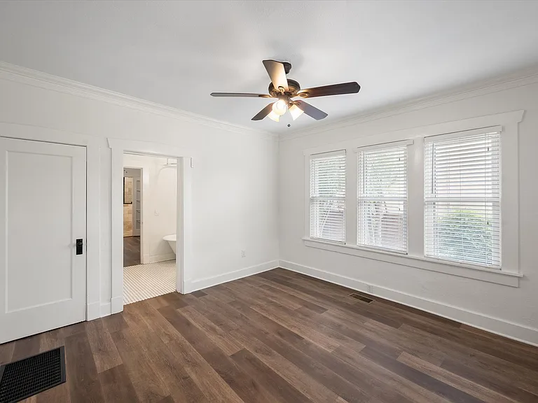 2232 W Rosedale St S — Photo 22