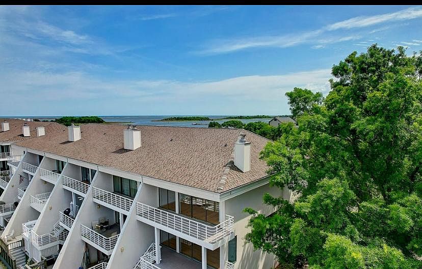 1st image of 5401 Marina Club Dr