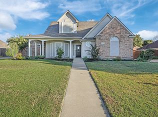 123 Daisey Ln, Justin, TX 76247