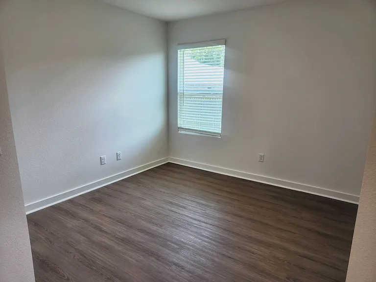 6336 Warwick Dr — Photo 15
