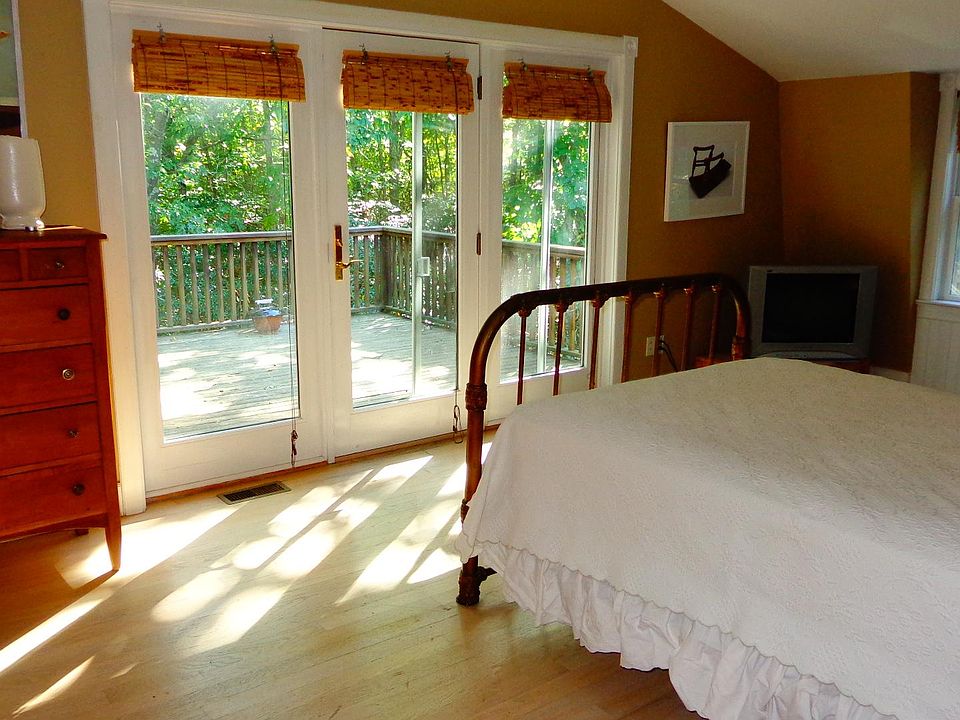 Large Bedroom with french door out to large deck 