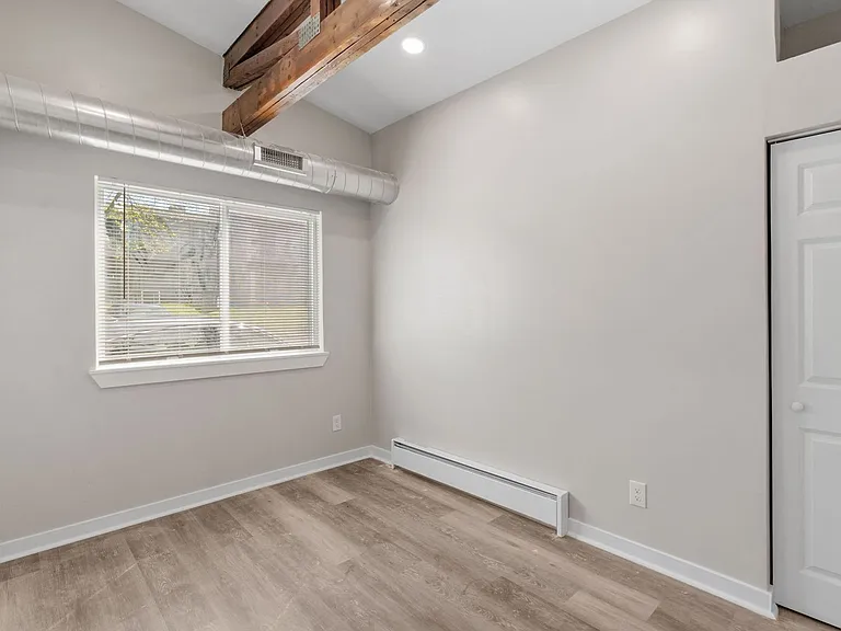 Greenwood Apartments — Photo 30