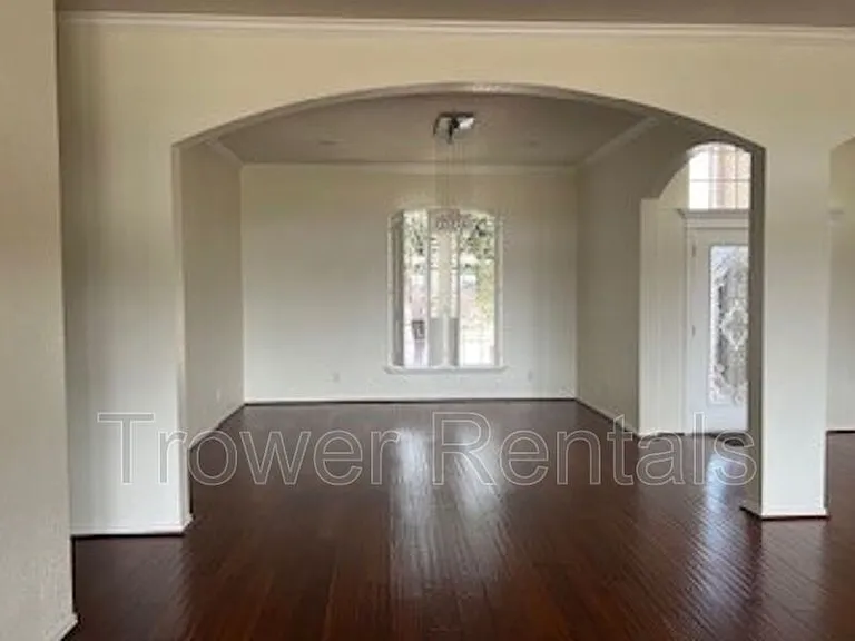 8104 San Antonio St — Photo 42