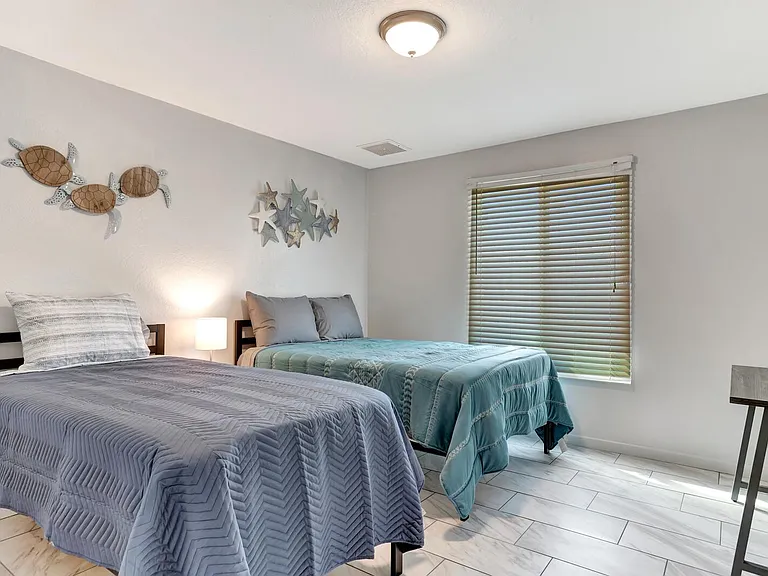 1524 E Broadmor Dr — Photo 32
