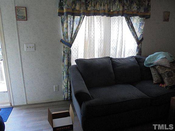 2nd image of 118 Carter Ln