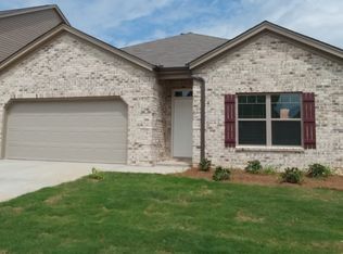 2021 Pomerol Dr, Moore, SC 29369