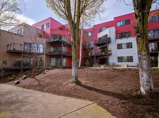 920 NW Naito Pkwy APT J5, Portland, OR