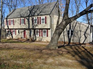 751 W Covered Bridge Rd, Columbia, MO 65203