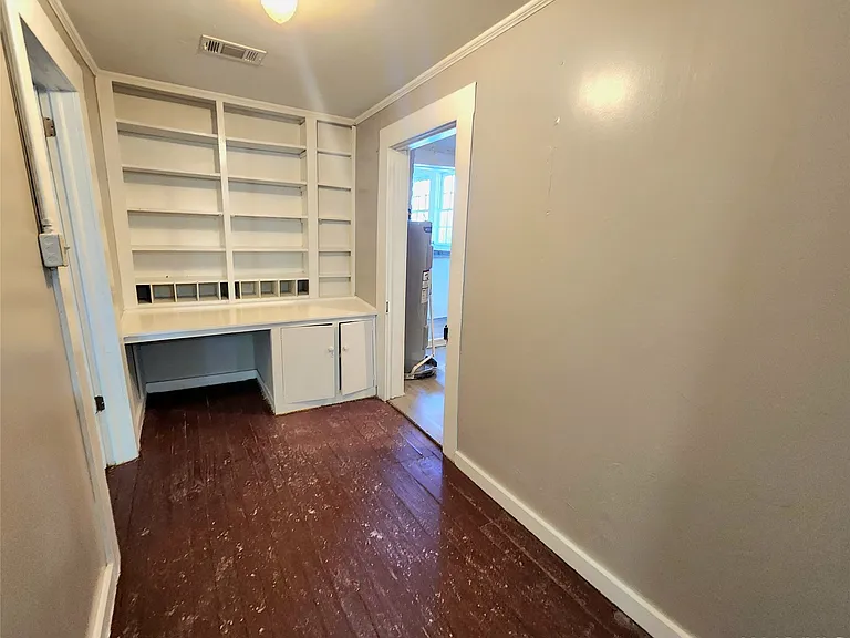 210 W Osceola St — Photo 25