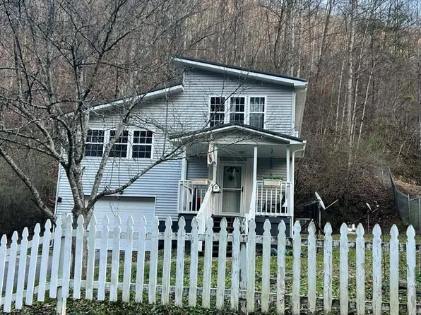 2458 Shelby Dry Frk, Shelbiana, KY 41562