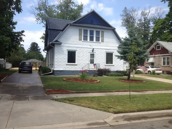 407 River St, Spring Lake, MI