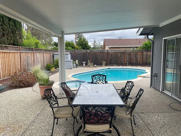 18354 Vanderbilt Dr — Photo 14