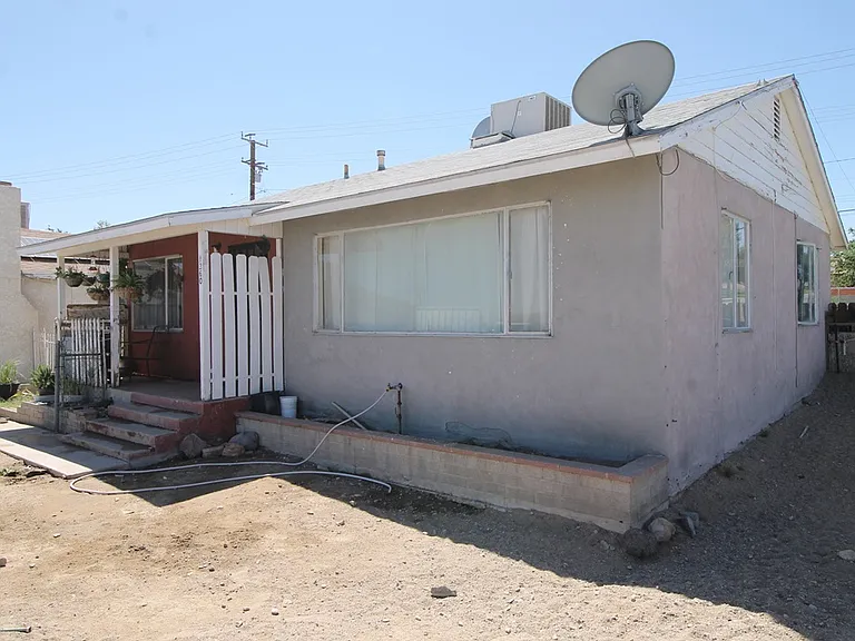 1360 Nancy St #A — Photo 2