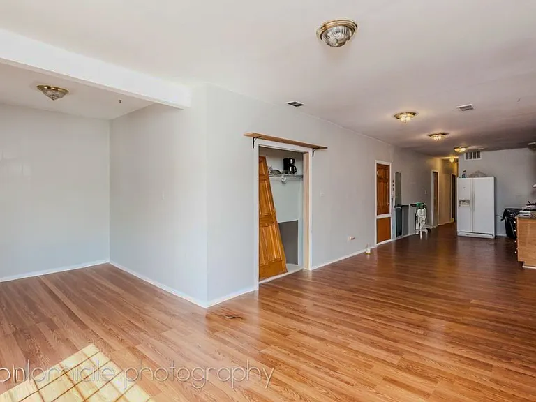 4541 N Western Ave #2 — Photo 4