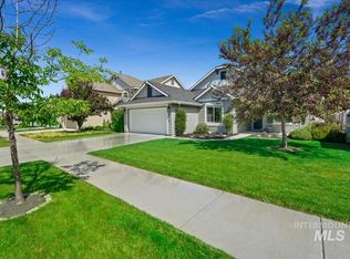 5918 W Quintale Dr, Meridian, ID 83646