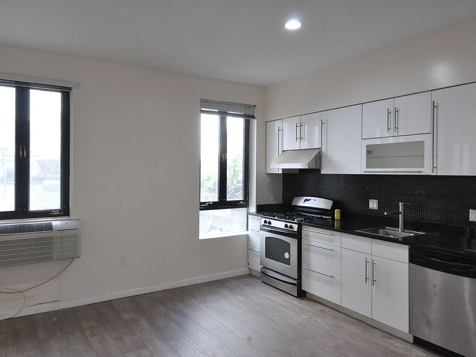 1st image of 60 3rd Ave APT 2