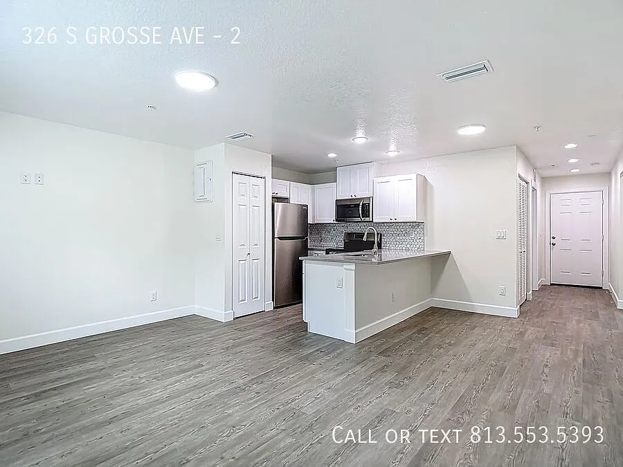 326 Grosse Ave #2