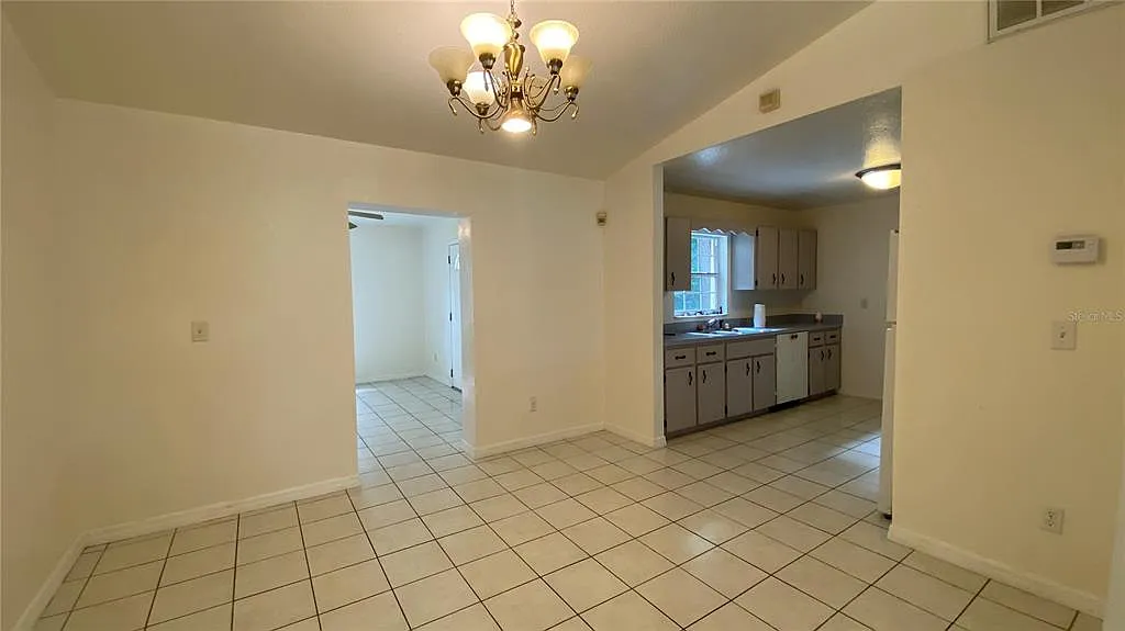 3 bed, 2.0 bath, 1539 sqft, $1,800 — Photo 4
