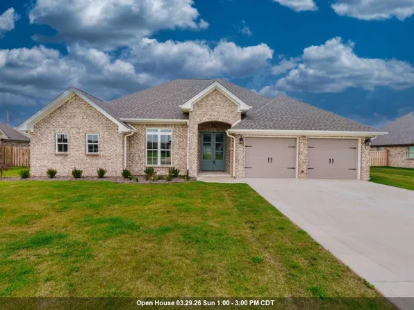 197 Wynchase Dr E, Muscle Shoals, AL 35661