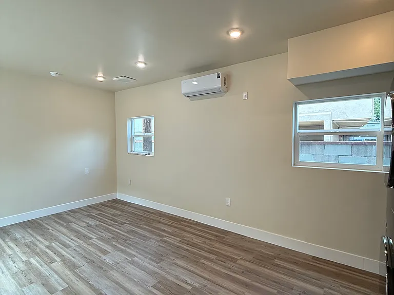 14825 Magnolia Blvd #12 — Photo 3