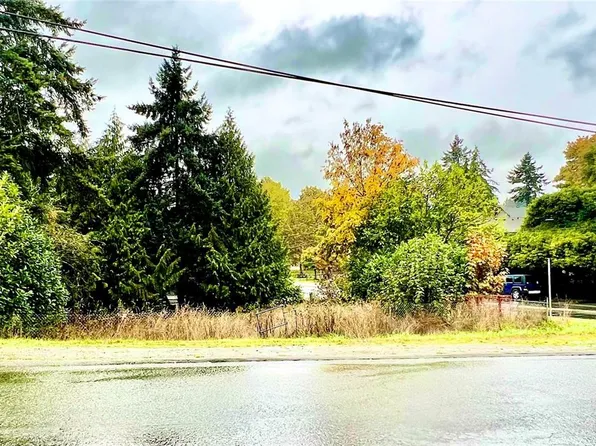 121 Strickland St, Nanaimo, BC V9R 4S3