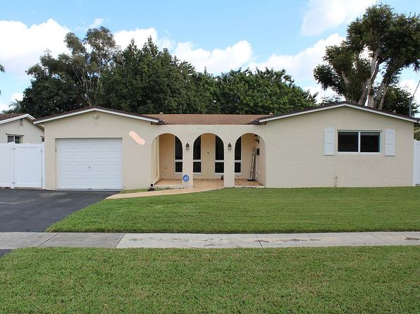 5320 SW 88th Ter