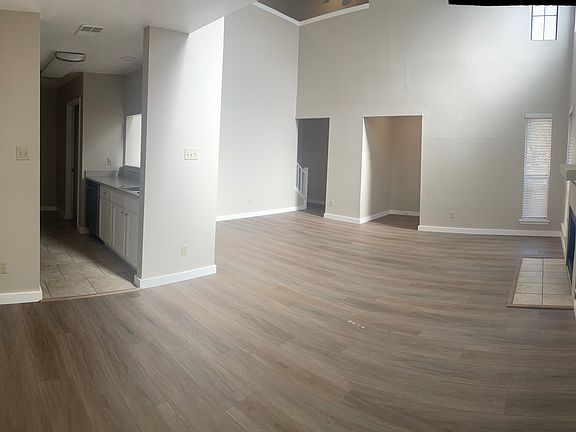 2nd image of 1261 W Hudgins St