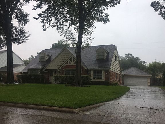 3rd image of 1511 Roanwood Dr
