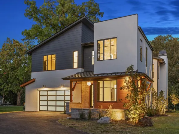 999 South Lake Shore DRIVE, Lake Geneva, WI 53147