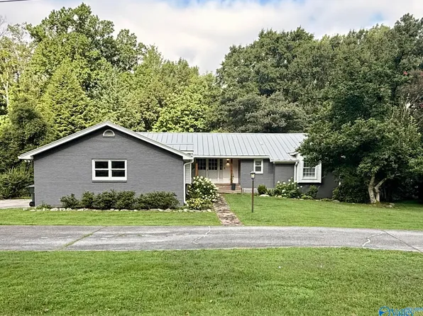 241 Hampton Rd NW, Hartselle, AL 35640