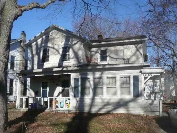 608-610 W Clark, Freeport, IL 61032