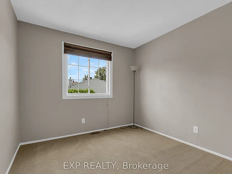 7 Sundback Ln — Photo 14