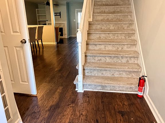 4th image of 1196 Weatherstone Dr NE