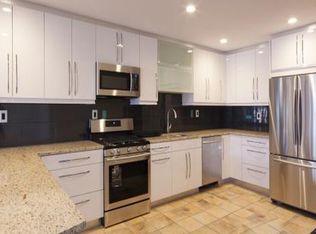 682 Union St APT 3, Brooklyn, NY 11215
