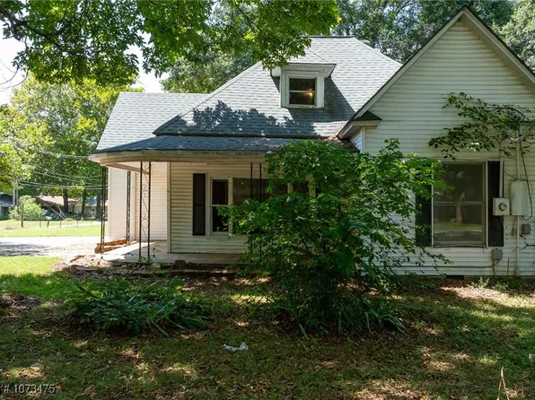 303 7th St, Charleston, AR 72933