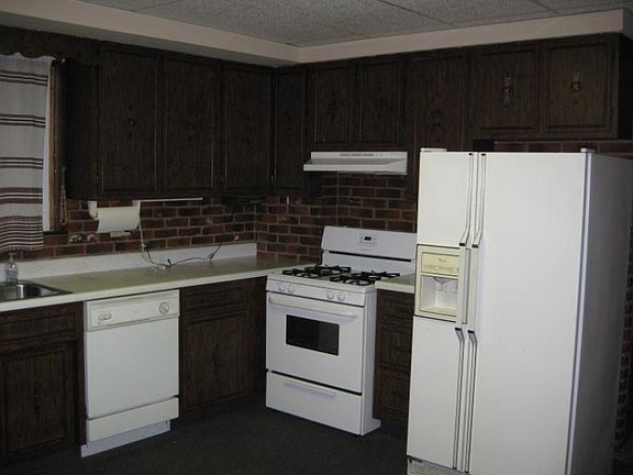 Kitchen (Right Side) - 1st Floor