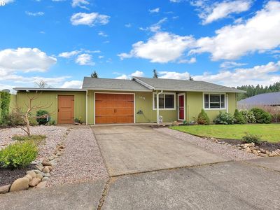 1435 W Harrison Ave, Cottage Grove, OR, 97424