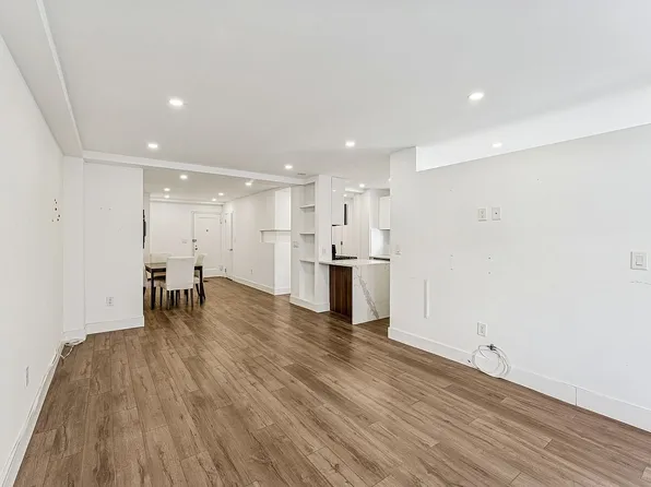 71-36 110th St #2F, Forest Hills, NY 11375