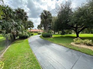 5940 Bur Oaks Ln, Naples, FL 34119